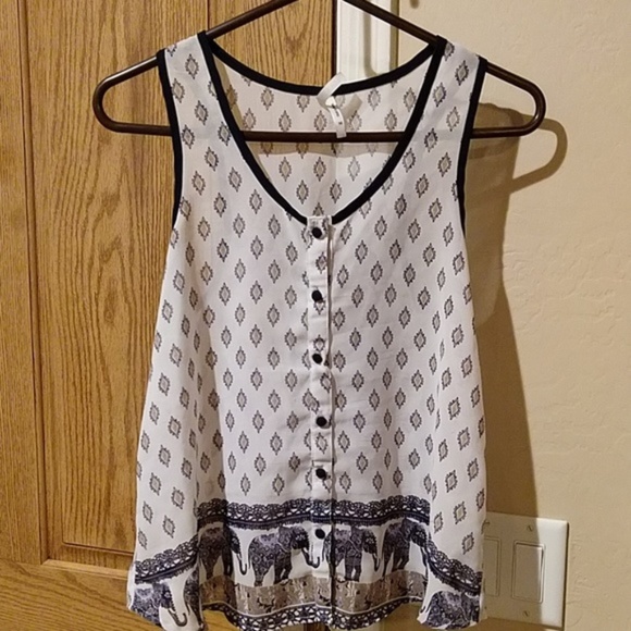 Old Navy Tops - Lot (3) of size M women's tops